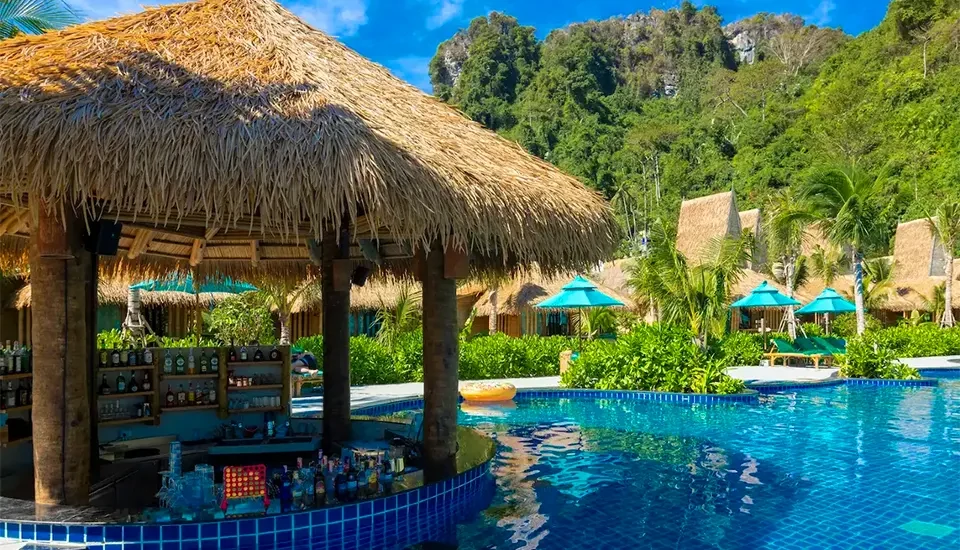 هتل فی فی کوکو بیچ ریزورت